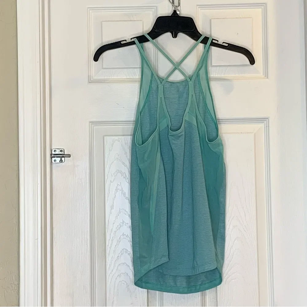 Lululemon Run Off-Route Tank Size 6 in Mint